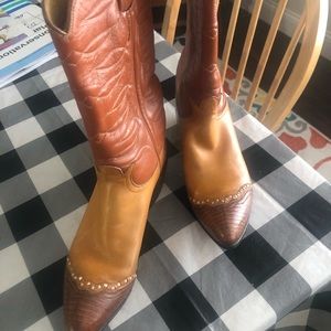 Ladies Tony Lama boots
